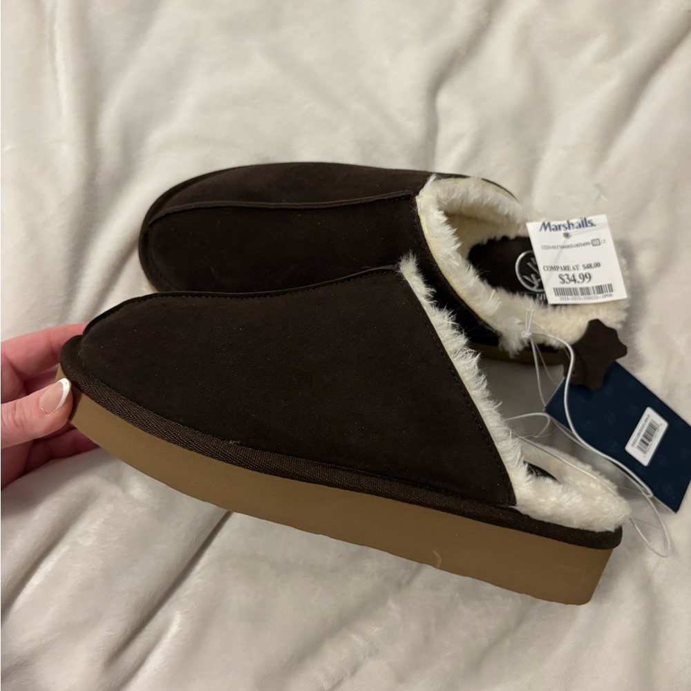 White Mountain Brown Slippers with Cream Lining